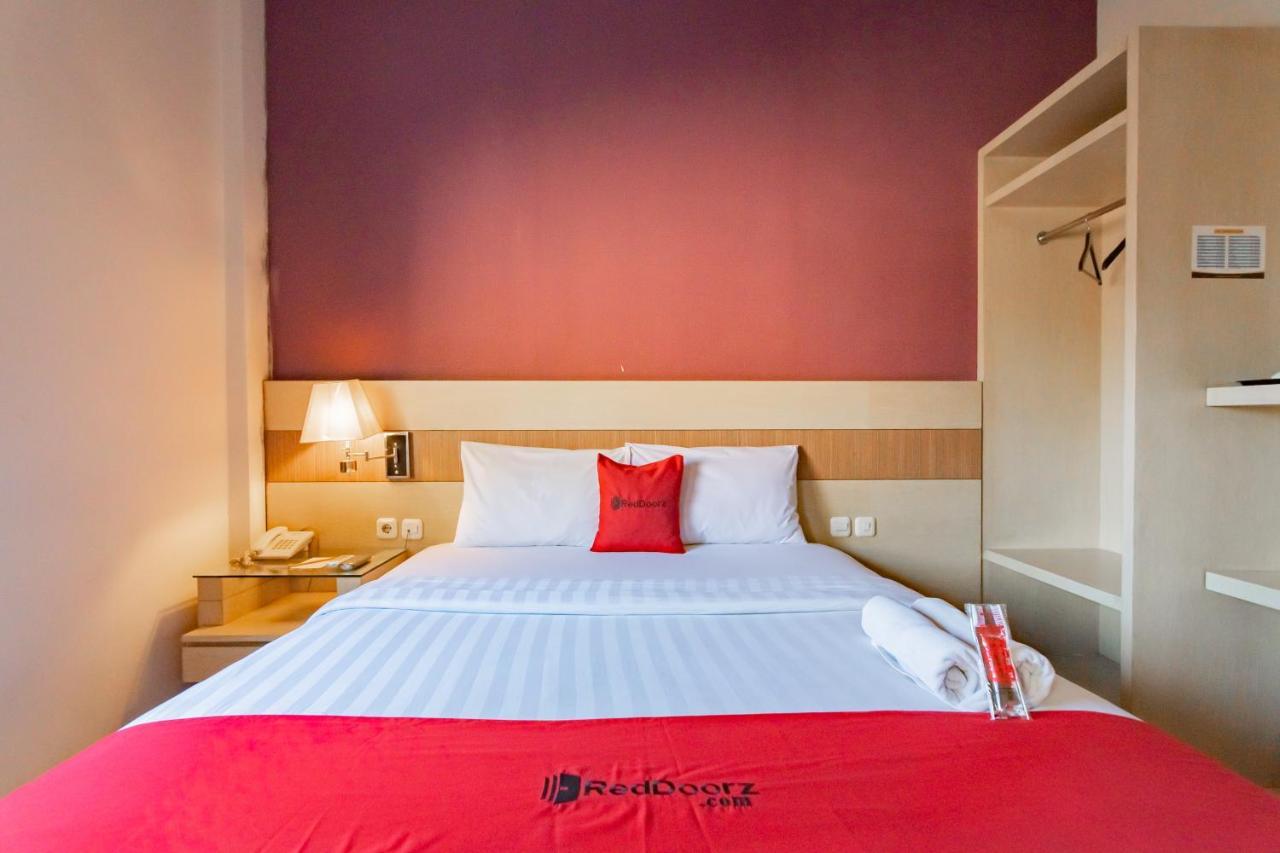 Hotel Reddoorz Premium Near Bandung Station Exteriér fotografie