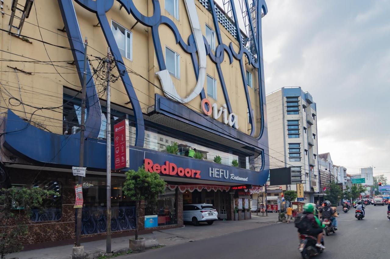 Hotel Reddoorz Premium Near Bandung Station Exteriér fotografie